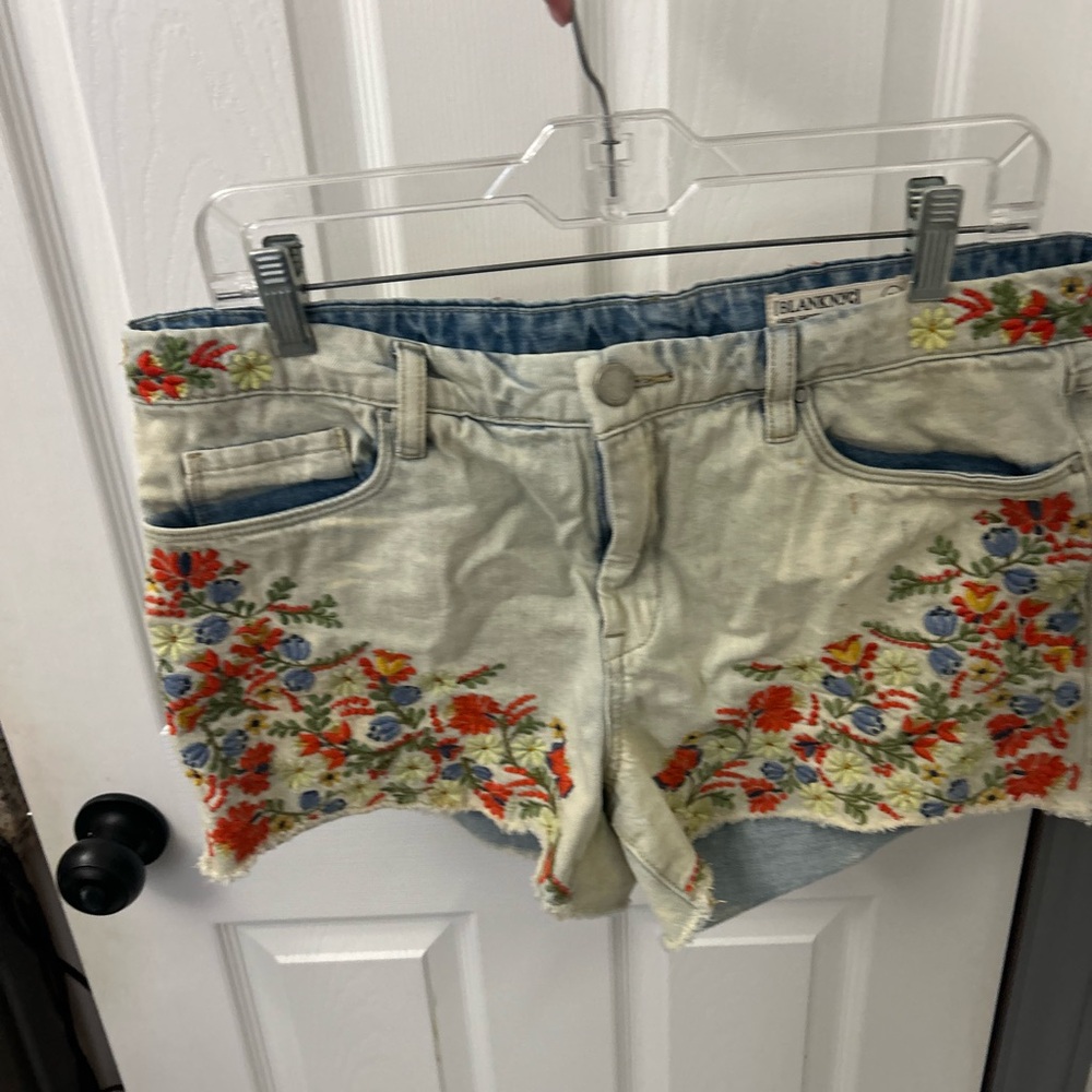 Blank NYC Light Wash Denim Jean Shorts with Multicolor Floral Embroidery - Picture 4 of 15